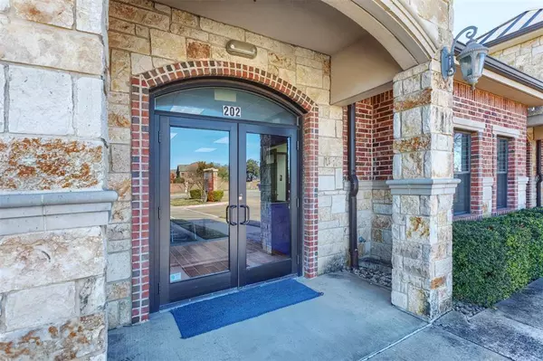 Plano, TX 75024,4686 Mcdermott Road #202