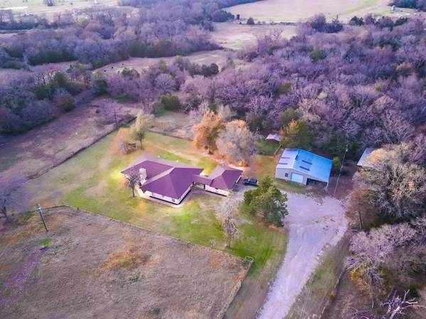 500 County Road 751, Donie, TX 75838