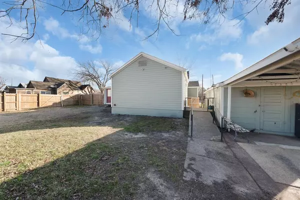 Commerce, TX 75428,1501 Pecan Street