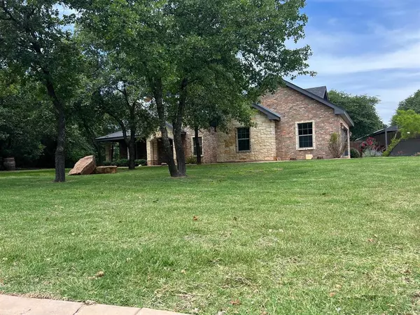 Clyde, TX 79510,468 S Hays Road