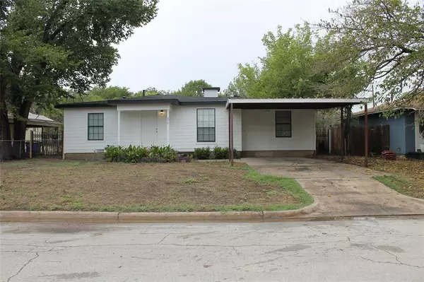 829 Ronald Street, White Settlement, TX 76108