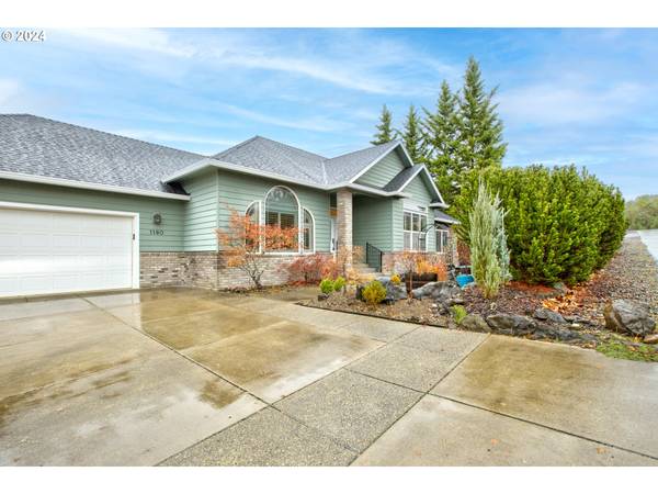 1160 NE GRANITE RIDGE ST, Roseburg, OR 97470