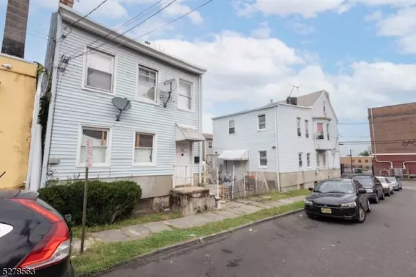 20 Chadwick St, Paterson City, NJ 07503