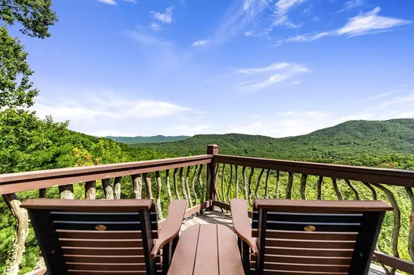 530 Deer Crest Overlook, Blue Ridge, GA 30513