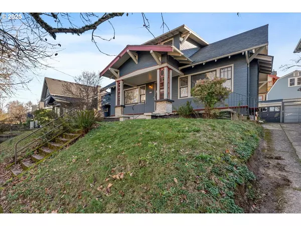 Portland, OR 97232,736 NE LAURELHURST PL