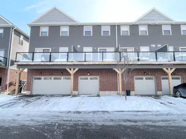 Barrie, ON L4M 0K7,1 Leggott AVE #28