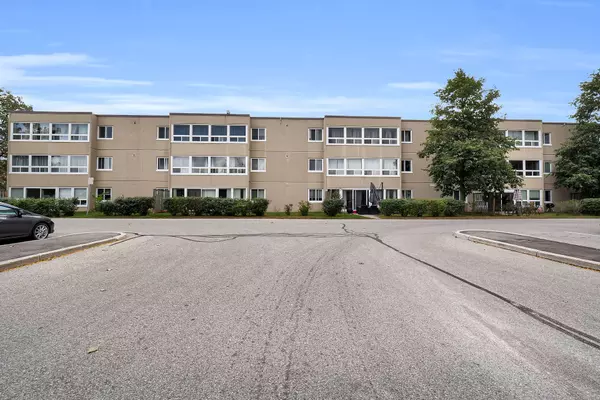 Middlesex, ON N5V 2E6,1447 Huron ST #212