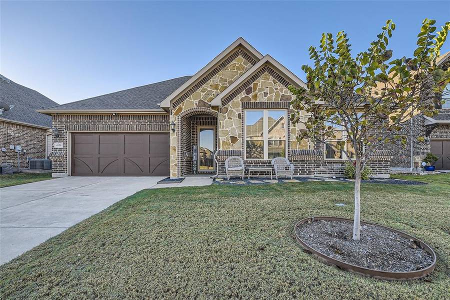 4520 Sunflower Drive, Mansfield, TX 76063