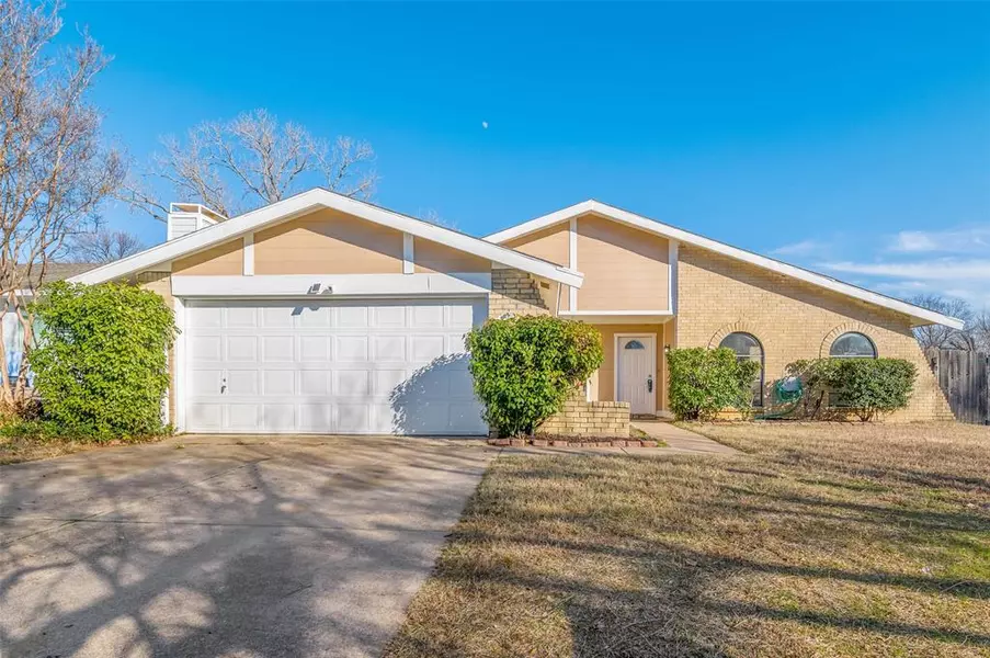 3100 Story Lane, Bedford, TX 76021