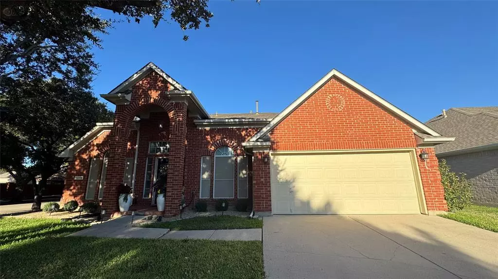 10116 Staubach Drive, Irving, TX 75063