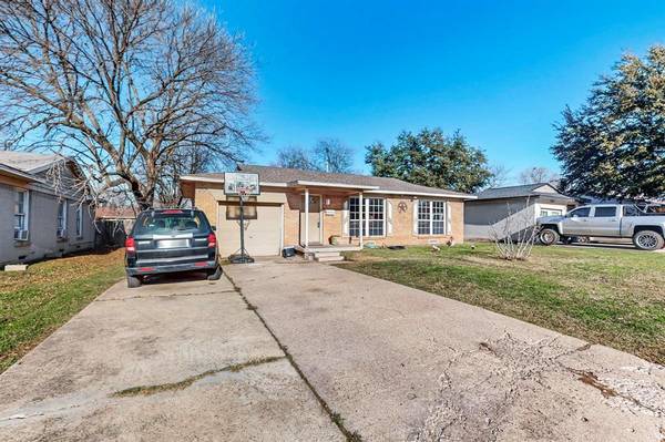 1423 Highland Street, Mesquite, TX 75149