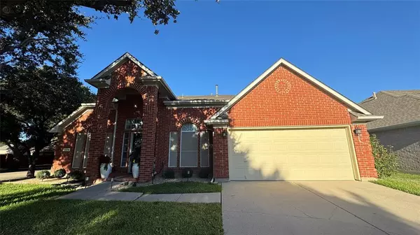 10116 Staubach Drive, Irving, TX 75063