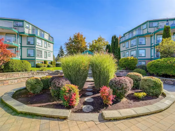 898 Vernon Ave #212, Saanich, BC V8X 2W6