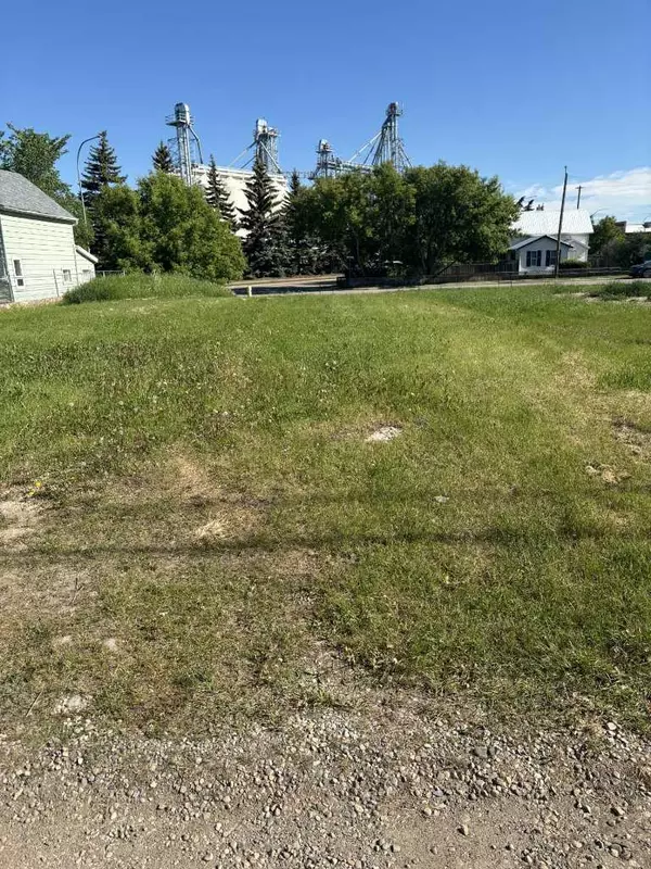 Innisfail, AB T4G 1M2,5143 48 ST