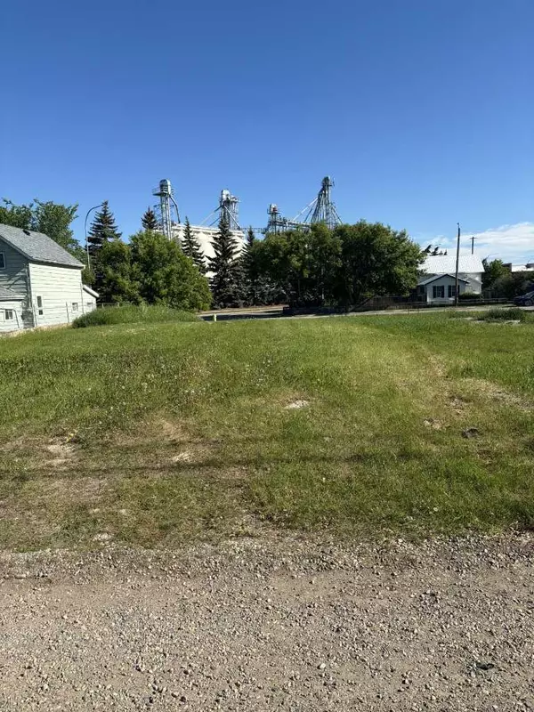 Innisfail, AB T4G 1M2,5143 48 ST