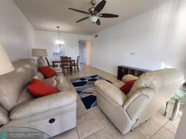 Sunrise, FL 33322,2831 E Sunrise Lakes Dr  #305