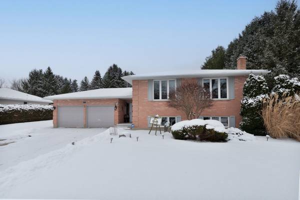 555 Head ST N, Strathroy-caradoc, ON N7G 3H7