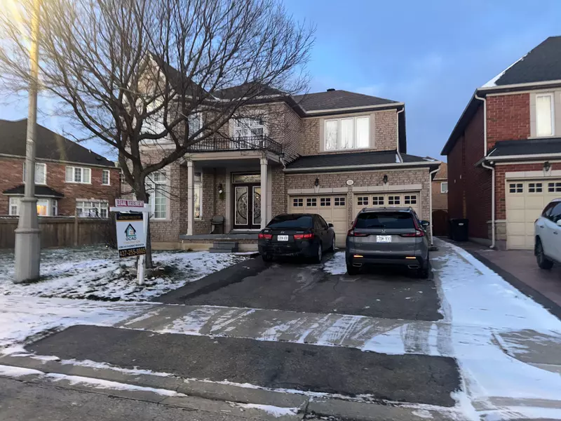 11 Pine Landing TRL, Brampton, ON L6R 3H4