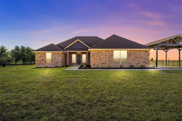 85 Grellhesl Road, West, TX 76691