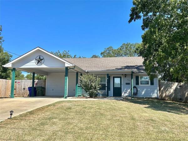 205 Chestnut Street, Whitesboro, TX 76273