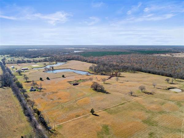 590 RS County Road 2470, Emory, TX 75440