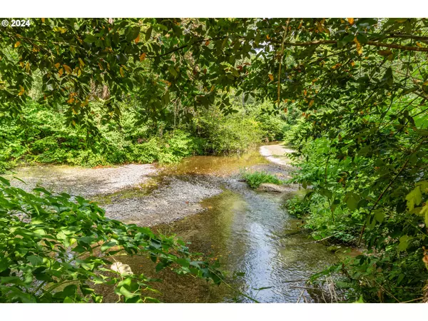 Myrtle Creek, OR 97457,292 HEWES CREEK LN