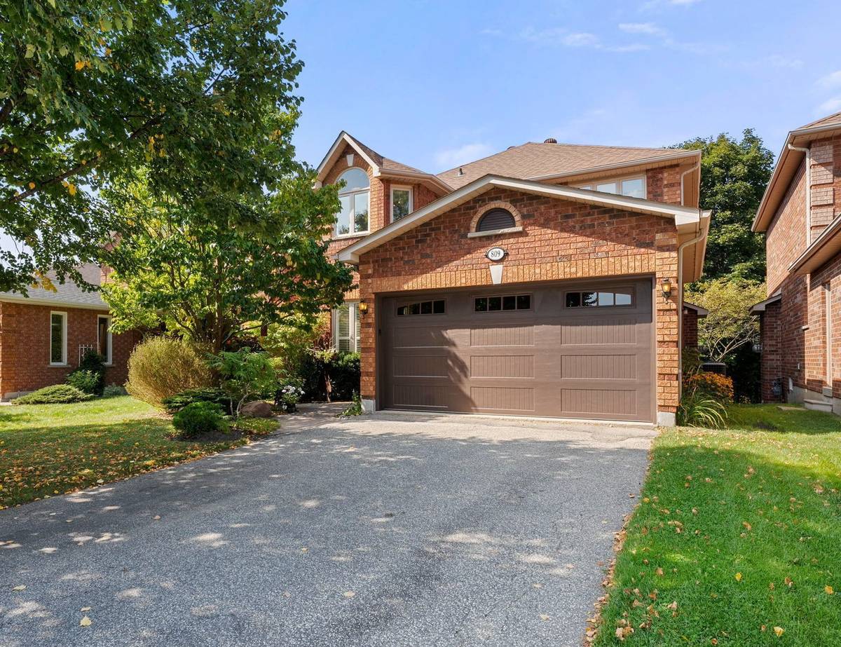 Newmarket, ON L3Y 8R3,809 Surin CT