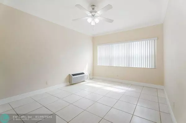 Hollywood, FL 33019,315 Van Buren St  #105B