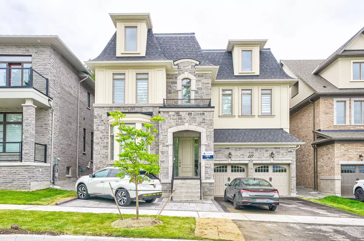 Richmond Hill, ON L4C 2R4,137 HILLSVIEW DR #RmB Bsm