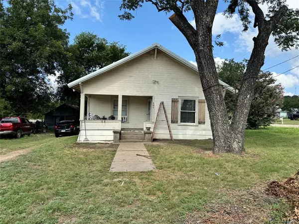 207 N 5th Street, Santa Anna, TX 76878