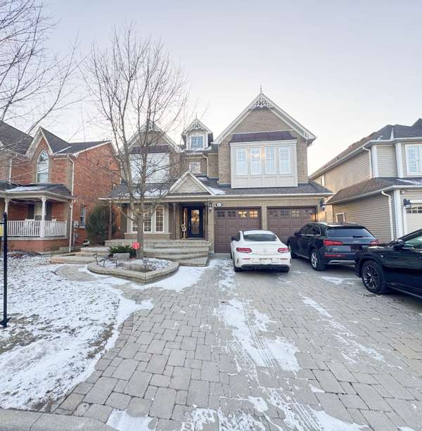 22 Hanson CRES, Whitby, ON L1M 2K9