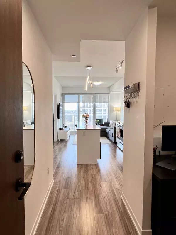 Mississauga, ON L5B 0L4,4065 Confederation Pkwy #2605