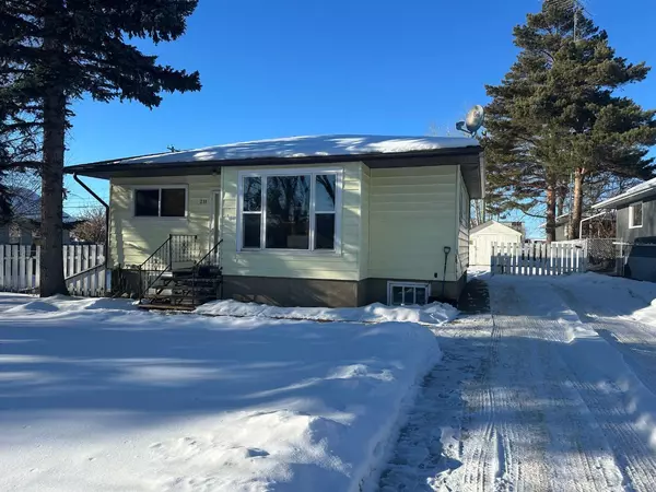 211 Poplar AVE, Trochu, AB T0M2C0