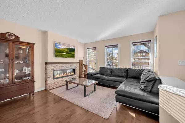 Calgary, AB T2Z 0Y1,16 New Brighton CT Southeast