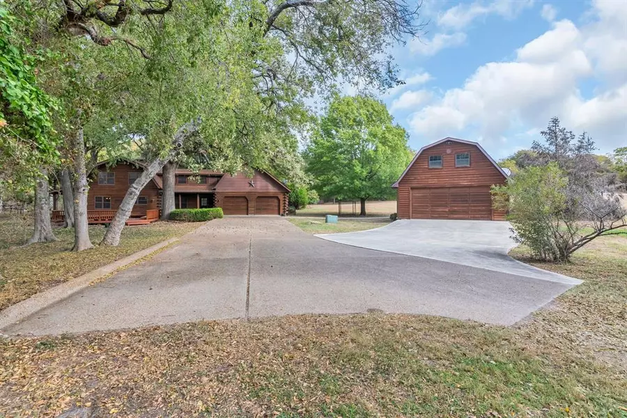 11339 Alamo Drive, Justin, TX 76247