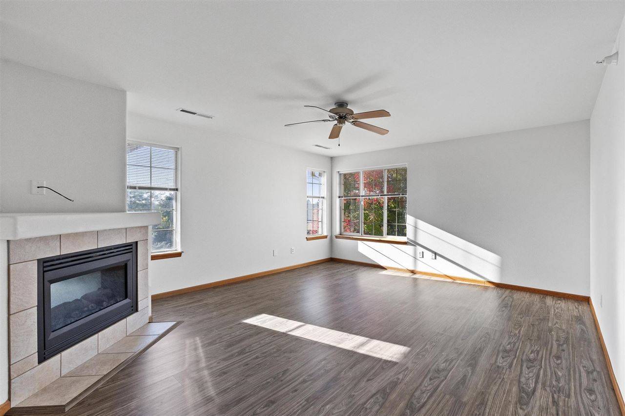 Iowa City, IA 52245,372 Camden Rd.