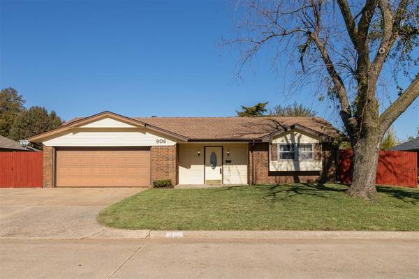 806 SW 24th Street, El Reno, OK 73036