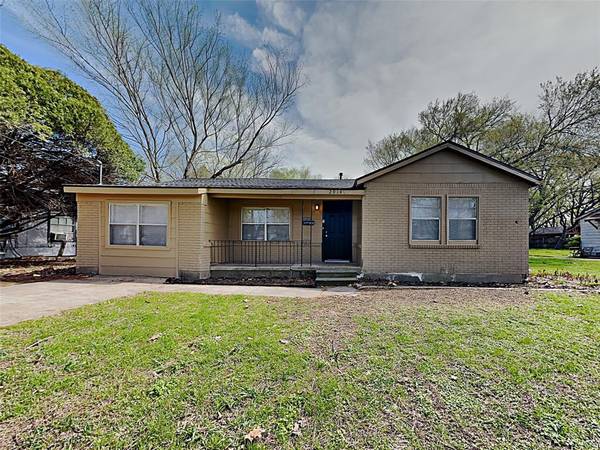 2914 Kirven Street, Dallas, TX 75227