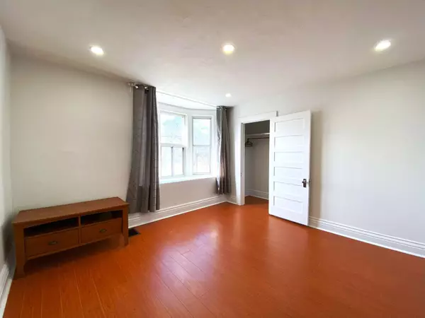 Toronto, ON M4L 2P8,167 Greenwood AVE #2nd Fl