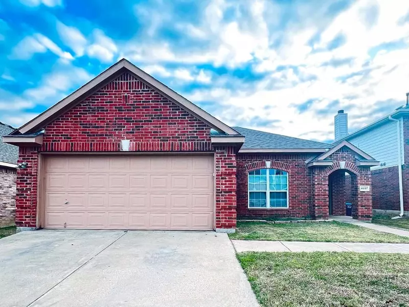 4857 Madyson Ridge Drive, Fort Worth, TX 76133