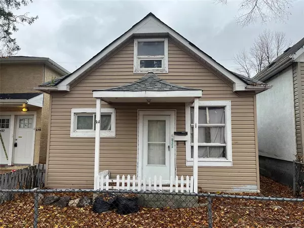 455 Aberdeen AVE, Winnipeg, MB R2W 1V8