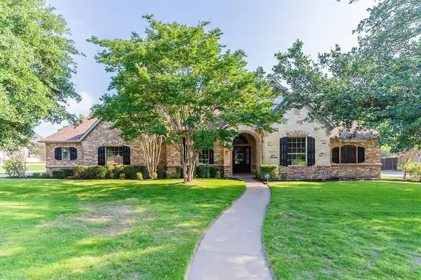 1330 Ashemore Court, Midlothian, TX 76065