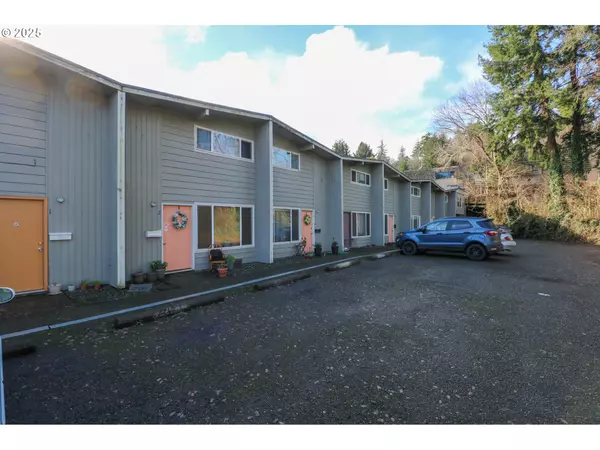 Coos Bay, OR 97420,777 HEMLOCK AVE