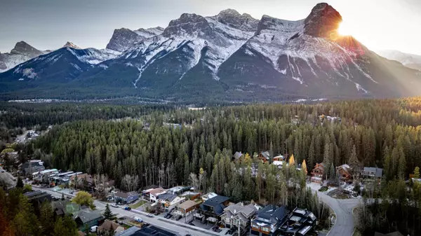 Canmore, AB T1W2M4,269B Three Sisters DR