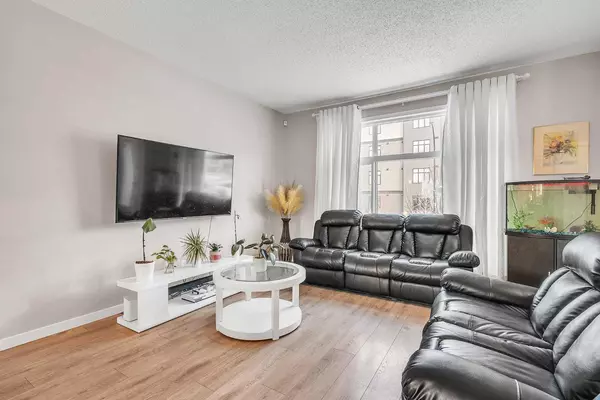 Calgary, AB T3M 2W2,209 Seton CIR Southeast