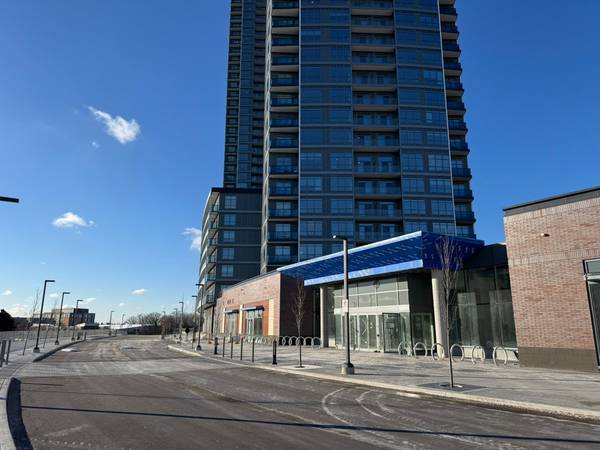 30 Upper Mall WAY #3106, Vaughan, ON L4J 4P8