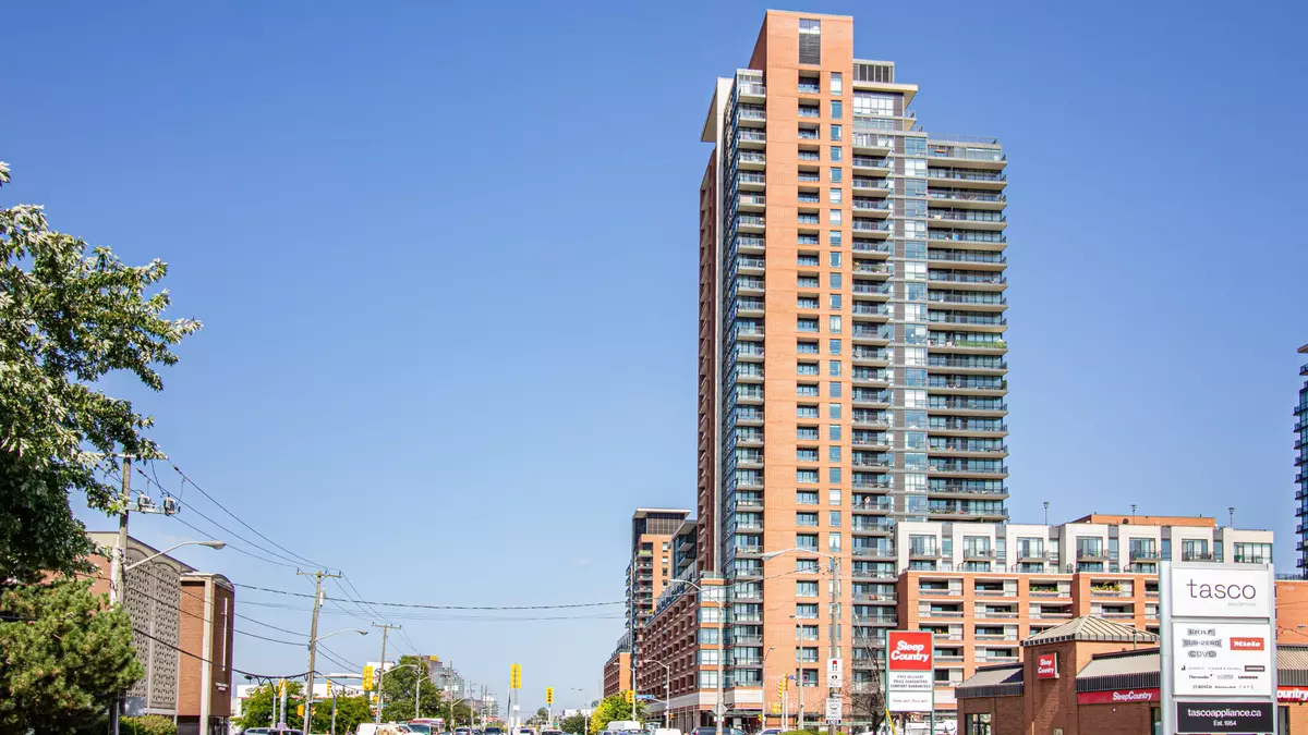 Toronto W04, ON M6A 1C3,830 Lawrence AVE W #1412