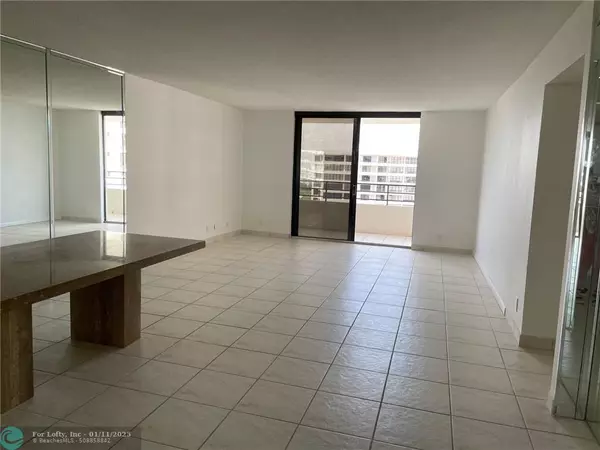 Hallandale Beach, FL 33009,2500 Parkview Dr  #1920