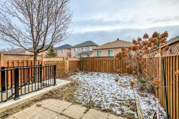 Mississauga, ON L5M 6Y1,3844 Manatee WAY #Bsmt