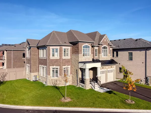 11 Jura CRES, Brampton, ON L6P 4R3